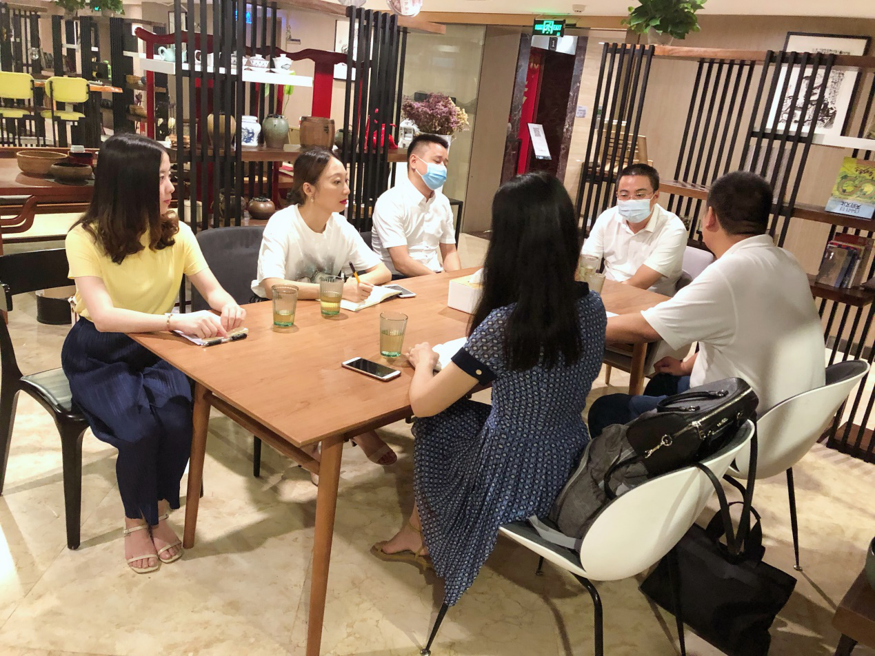 与成都正熙国际酒店座谈交流